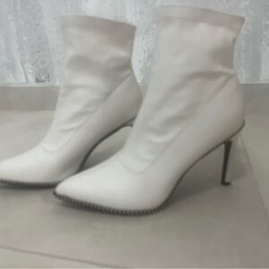 Elegant White Women's Ankle Boots Bar Iii